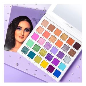 Mikayla Glamlite Eyeshadow Palette